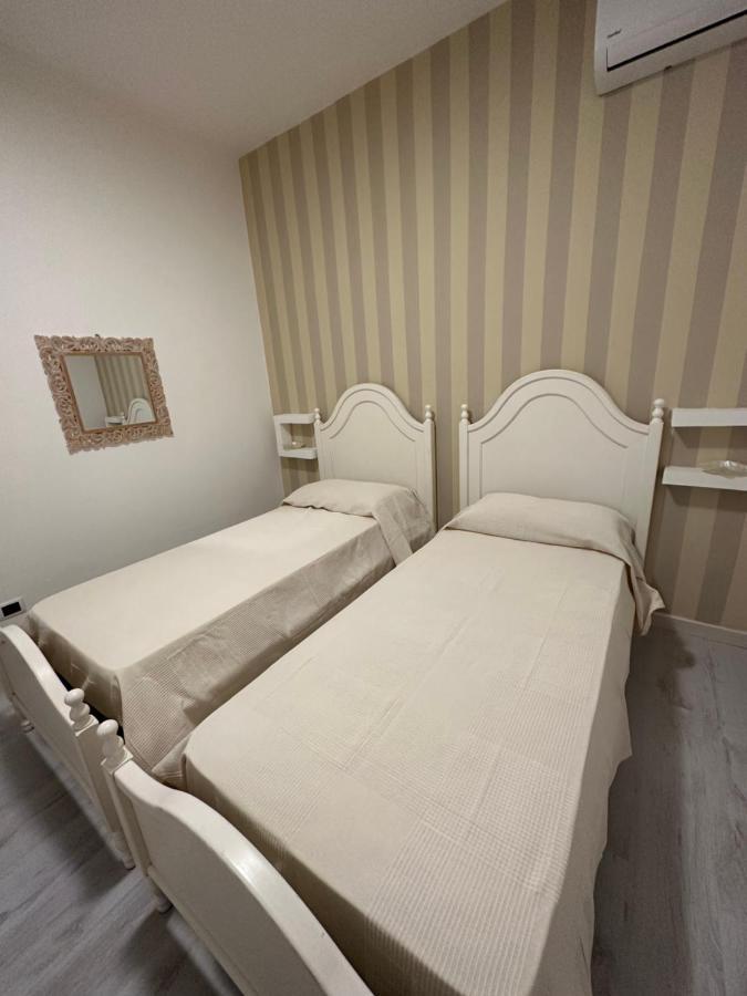 B&B By Family L&G วิโบ วาเลนเซีย มารินา ภายนอก รูปภาพ