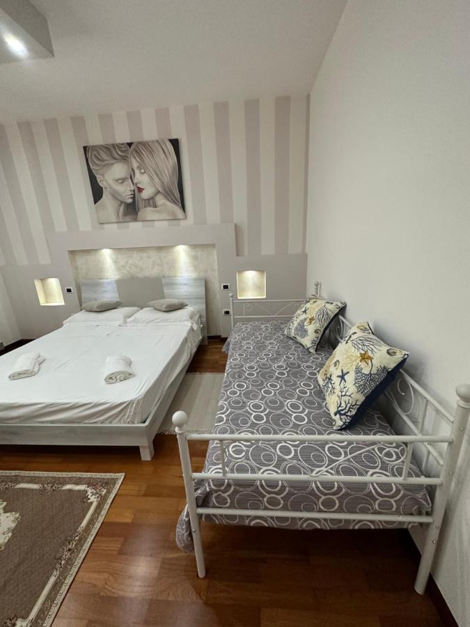 B&B By Family L&G วิโบ วาเลนเซีย มารินา ภายนอก รูปภาพ
